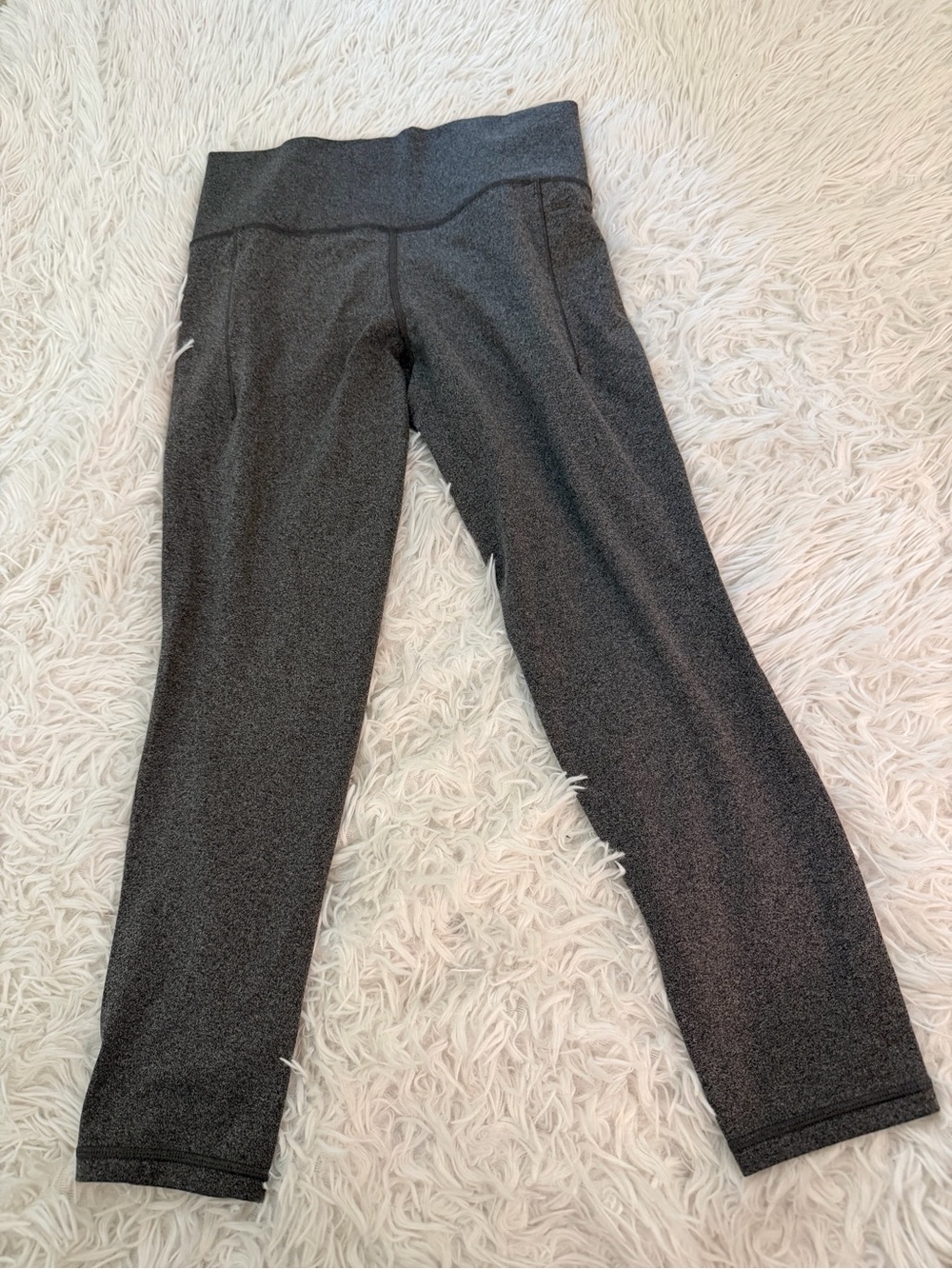 Athleta Salutation Stash Pocket 7/8 Leggings Gray Heather Medium
